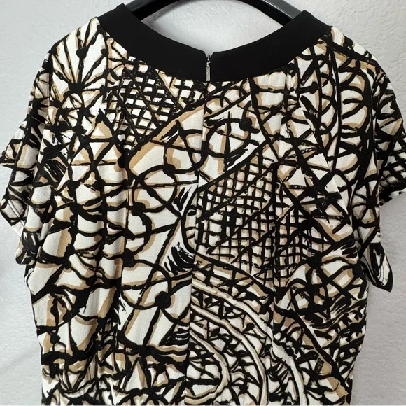 MaxMara Black and White Sheath Dress WITH BOX. Peter Pan Collar. Size 44 US 10. - Picture 6 of 17